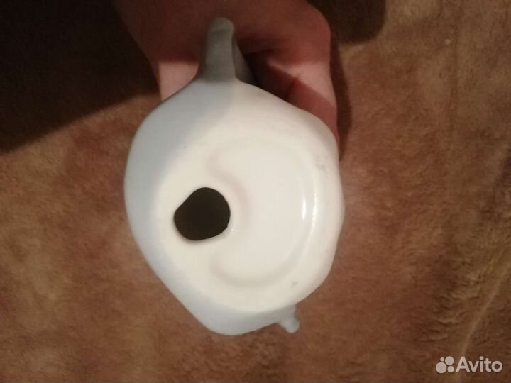 Статуэтка девочка с книгой