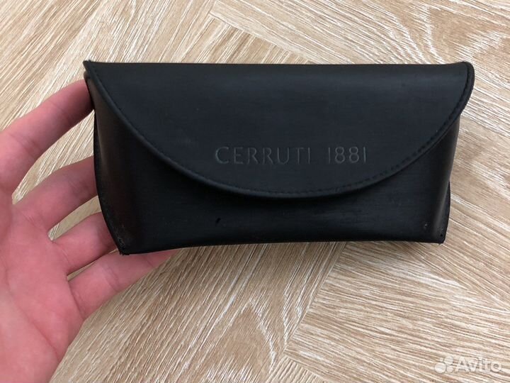 Солнечные очки женские