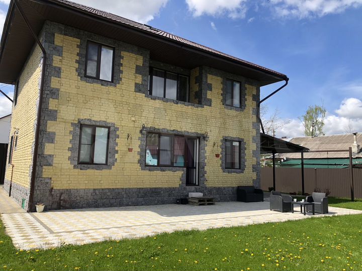 Дом 220 м² на участке 6 сот.