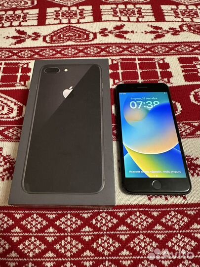 iPhone 8 Plus, 64 ГБ