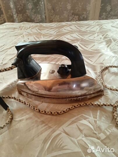 Утюг старинный