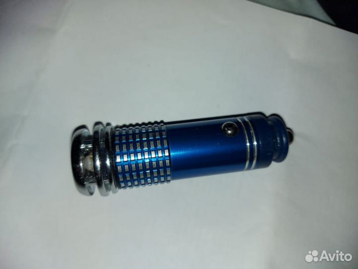 Ионизатор для чистки воздуха салона авто