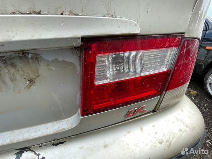 Иран саманд фонарь в крыло в крышку багажника