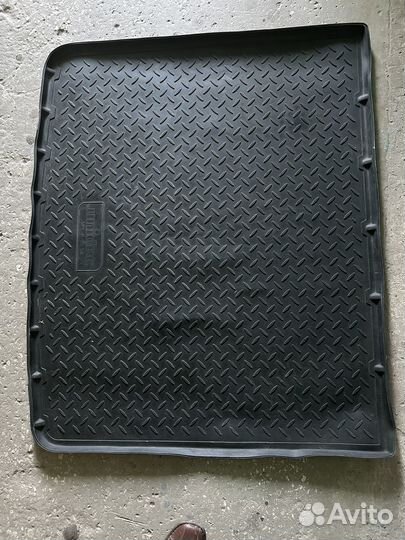 Коврик в багажник touareg
