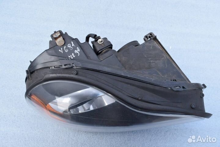 Фара правая Volvo XC90 2006 30784152