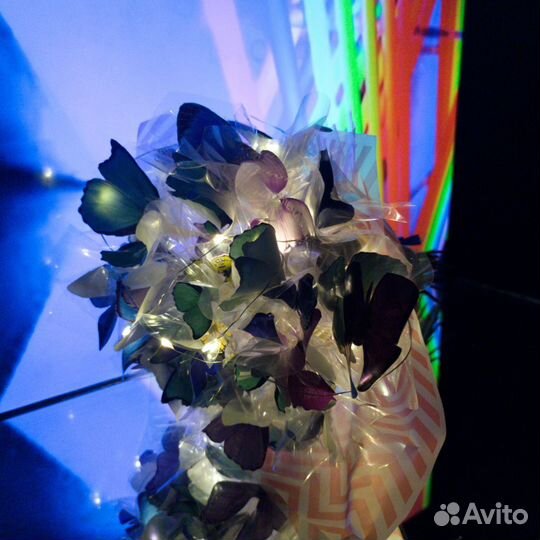 Продаю букеты бабочек разноных цветов и размеров