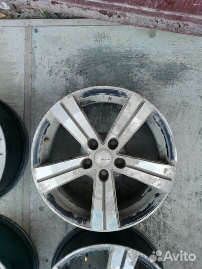 На Ford-Volvo-Peugeot R16 5х108