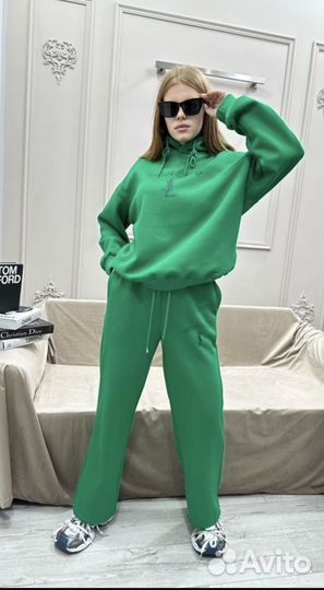 Костюм люкс Yves Saint Laurent на велюре