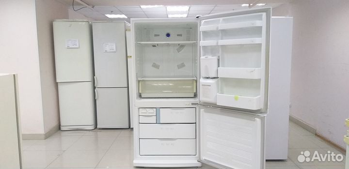 Холодильник Samsung