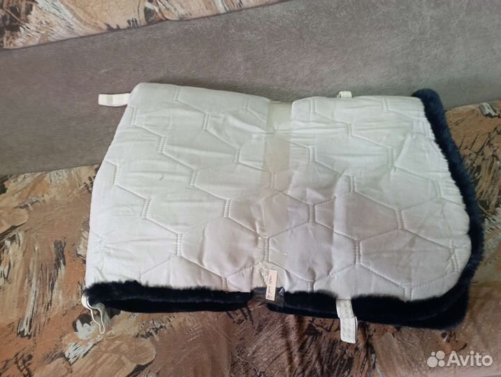 Меховые накидки на заднее сидение автомобиля