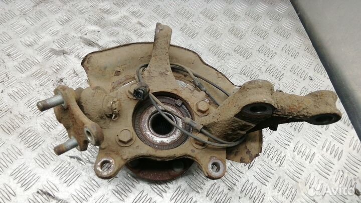 Ступица передняя левая toyota RAV 4 ZSA3 2006