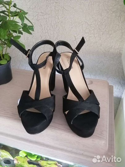 Босоножки женские 37 размер