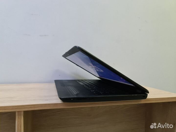 Ноутбук 4 ядра SSD 500 HP 15.6 дюйм