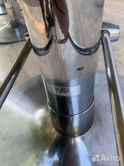 Парикмахерское кресло maletti 3шт