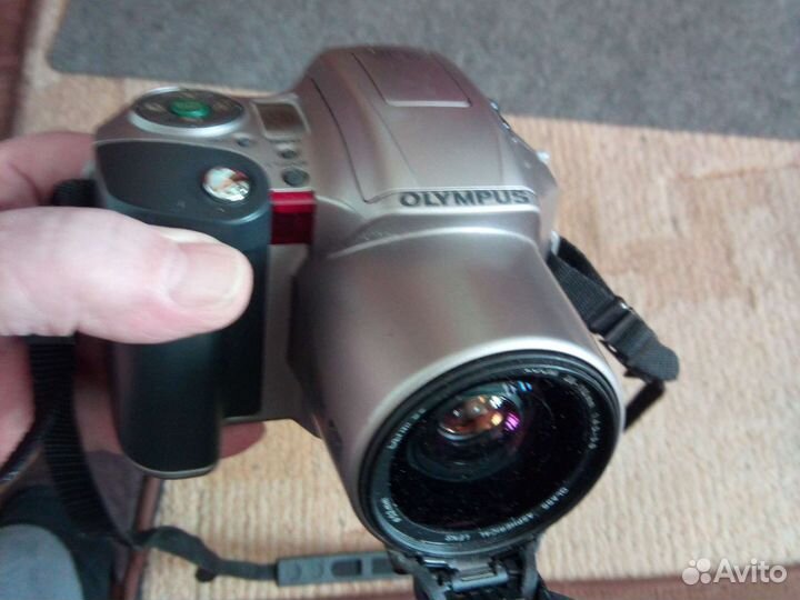 Плёночная зеркальная фотокамера