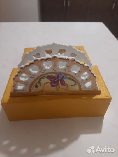 Салфетница фарфоровая