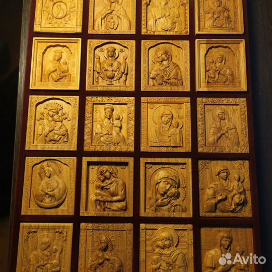 Икона резная из дерева