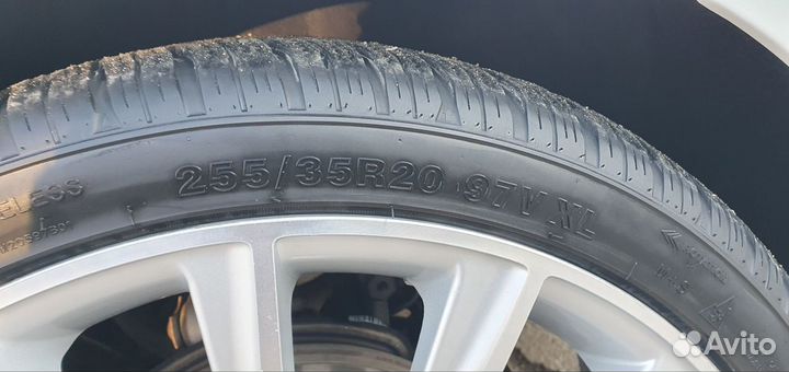 Grenlander IceHawke 1 255/35 R20 97V