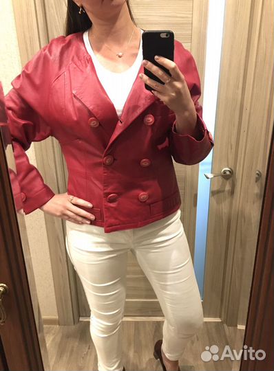 Красный кожаный пиджак
