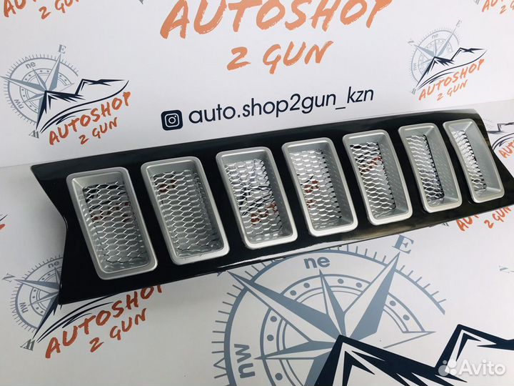 Решётка радиатора «Чероки» Рено Дастер (Ч.Жемчуг)