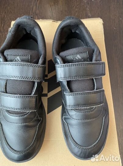 Кроссовки adidas