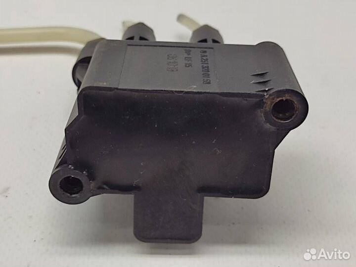 Блок клапанов пневмоподвески w251 R-class 642.9