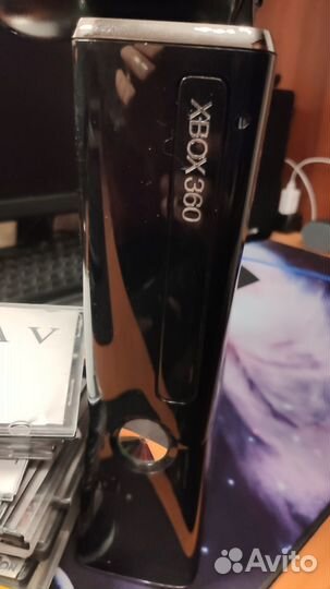 Xbox 360 Slim 250Gb черный (прошитая)