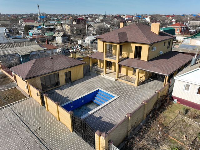 Коттедж 269 м² на участке 6,3 сот.