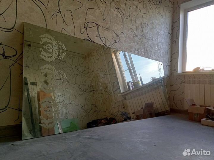 Зеркало на всю стену