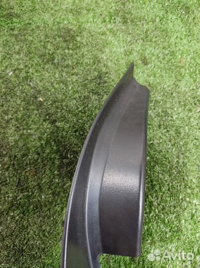 Уголок зеркала правого внутри Chevrolet Aveo T300