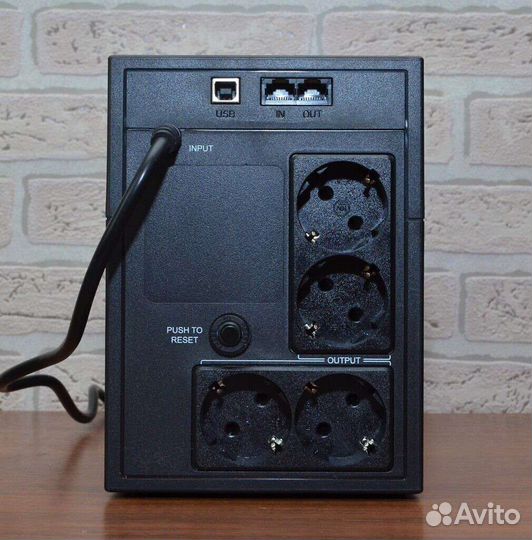 Ибп ippon back basic 1200 LCD euro