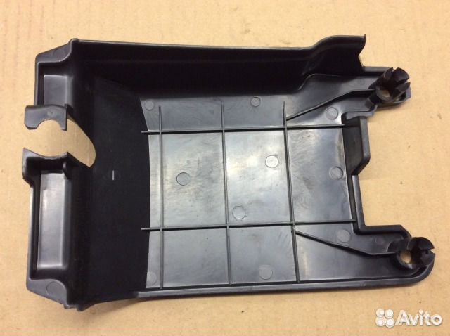 Крышка блока air bag Рено Флюенс после 2010г