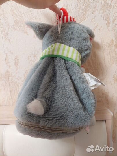 Мягкая игрушка заяц,на молнии с карманом