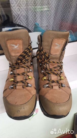 Трекинговые ботинки salewa