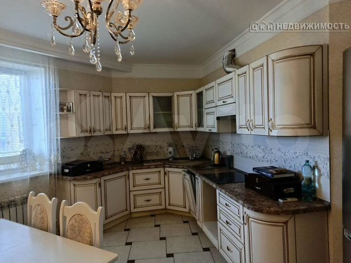 3-к. квартира, 103 м², 10/16 эт.