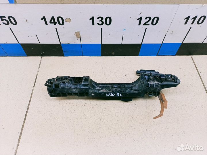 Кронштейн ручки RAV 4 2013