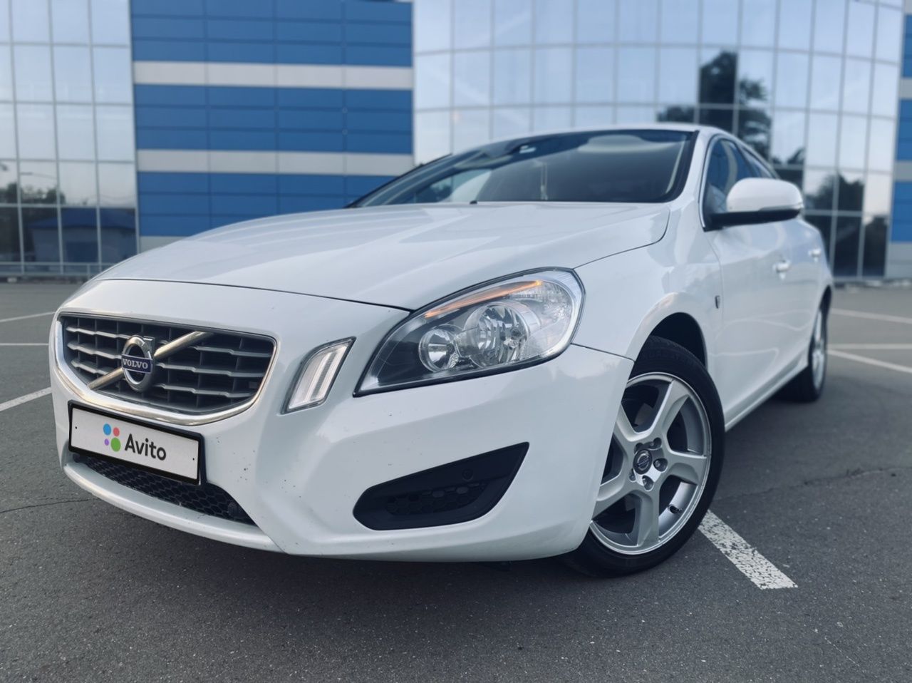 Volvo S60: фото владельца