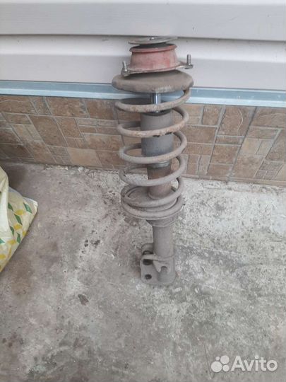 Стойка передняя правая 2108