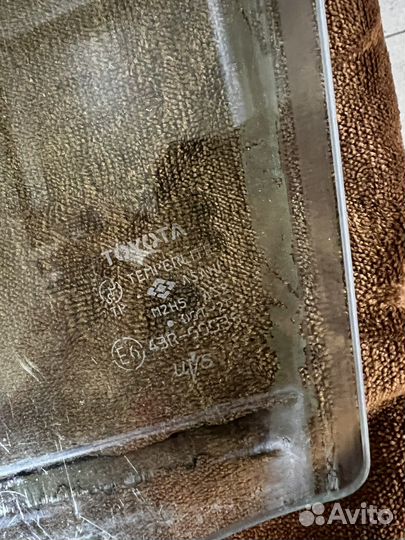 Стекло переднее левое Camry 40