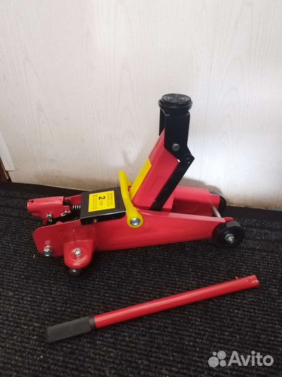 Подкатной домкрат 2т