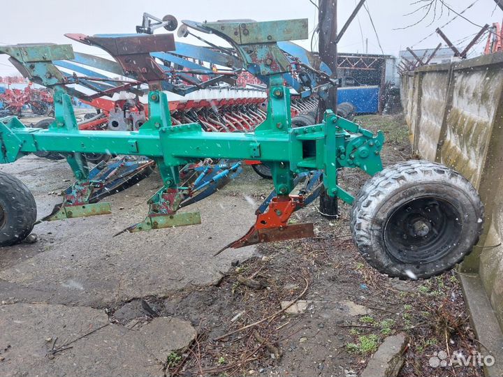 Плуг Минойтовский ремонтный завод 7-8 корп. (ППО-7(8)-40К), 2012