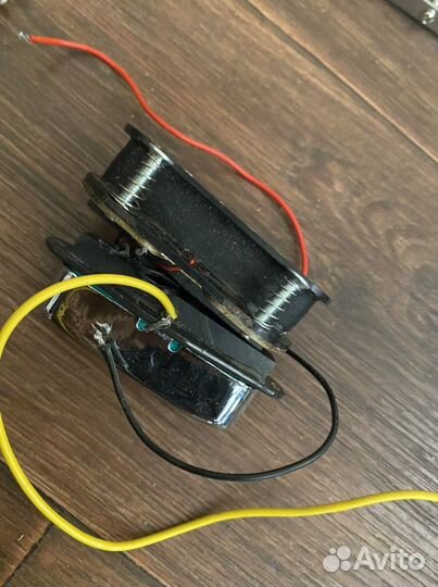 Запчасти для электрогитары-звукосниматели, колки