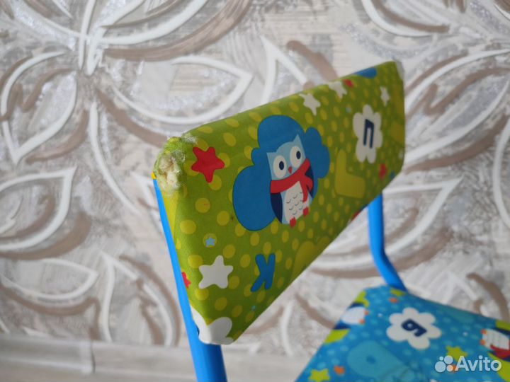 Детский письменный стол и стул