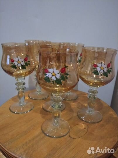 Гутное стекло вазочки 3шт, кувшины 2шт