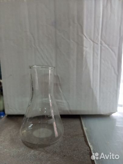 Лабораторная посуда в ассортименте