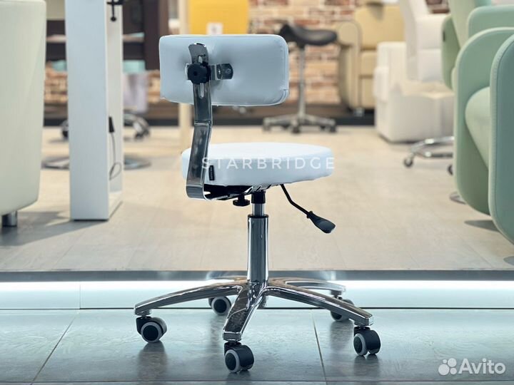 Стул мастера с регулировкой спинки