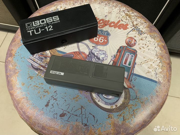 Хроматический тюнер Boss TU-12 Tuner