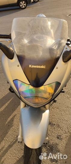 Kawasaki zr7s