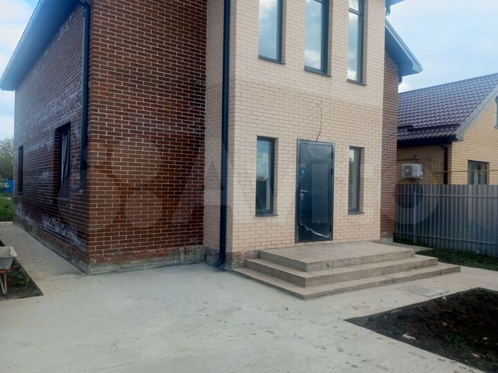 Дом 180 м² на участке 6,2 сот.