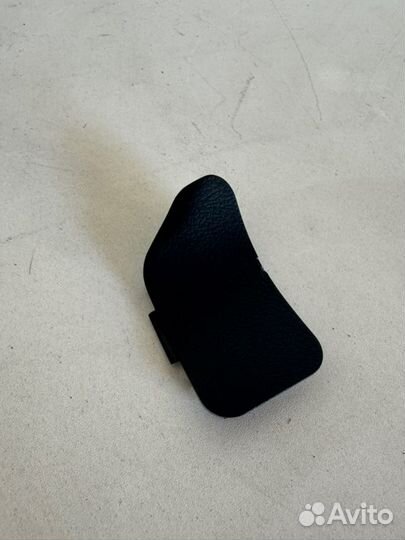 Крышка рулевого корпуса левая Toyota Camry V55